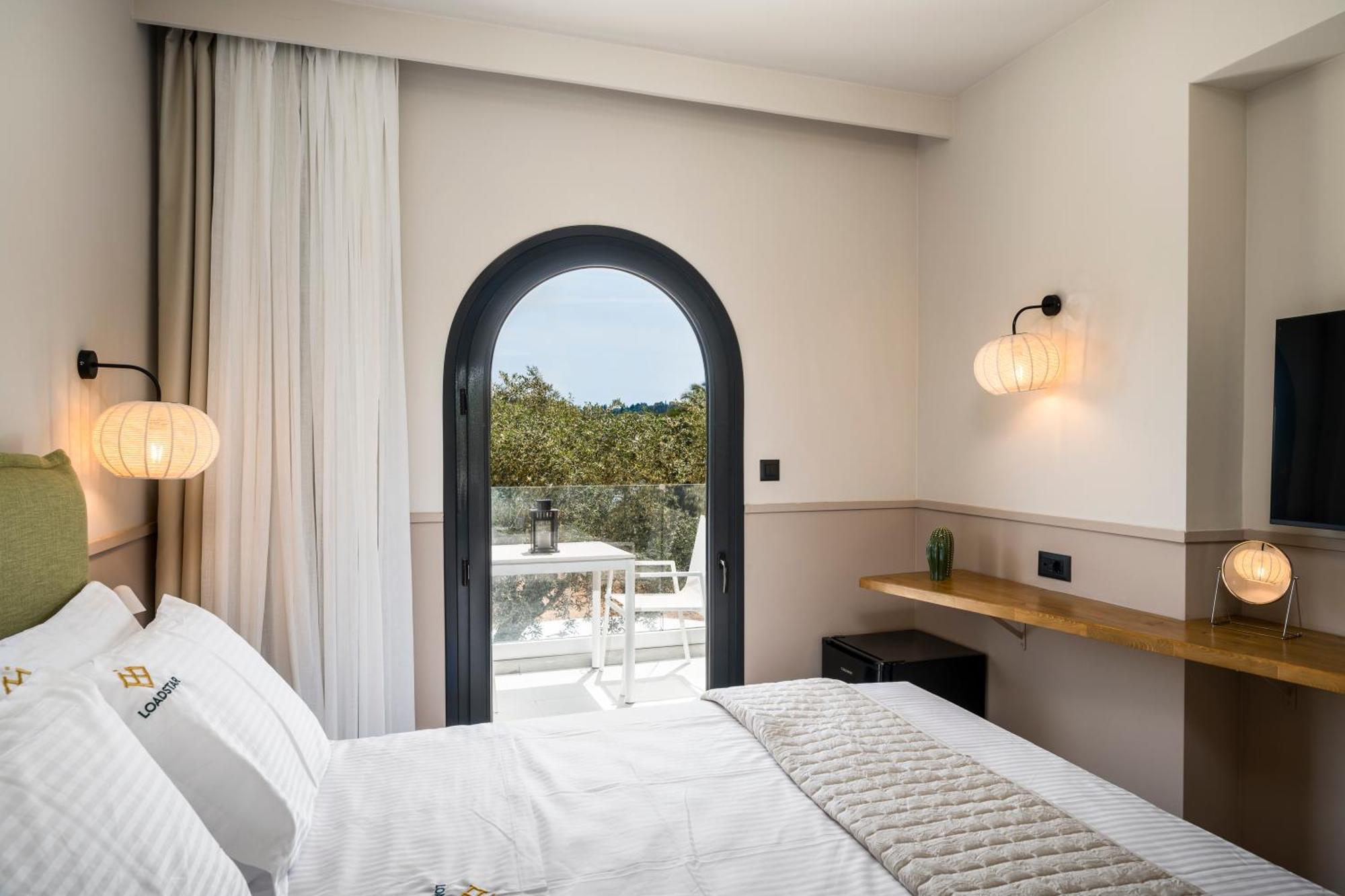 Loadstar Rooms & Suites Kontokali Bagian luar foto