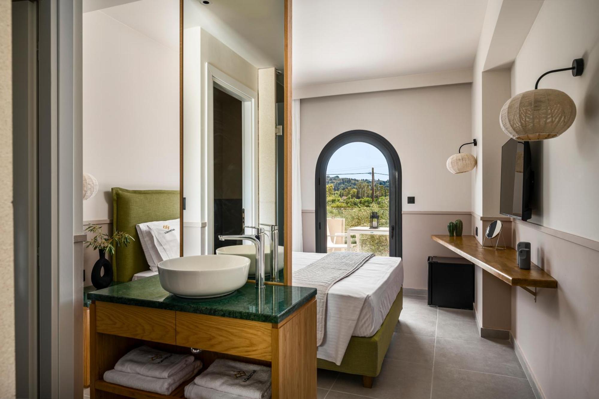 Loadstar Rooms & Suites Kontokali Bagian luar foto