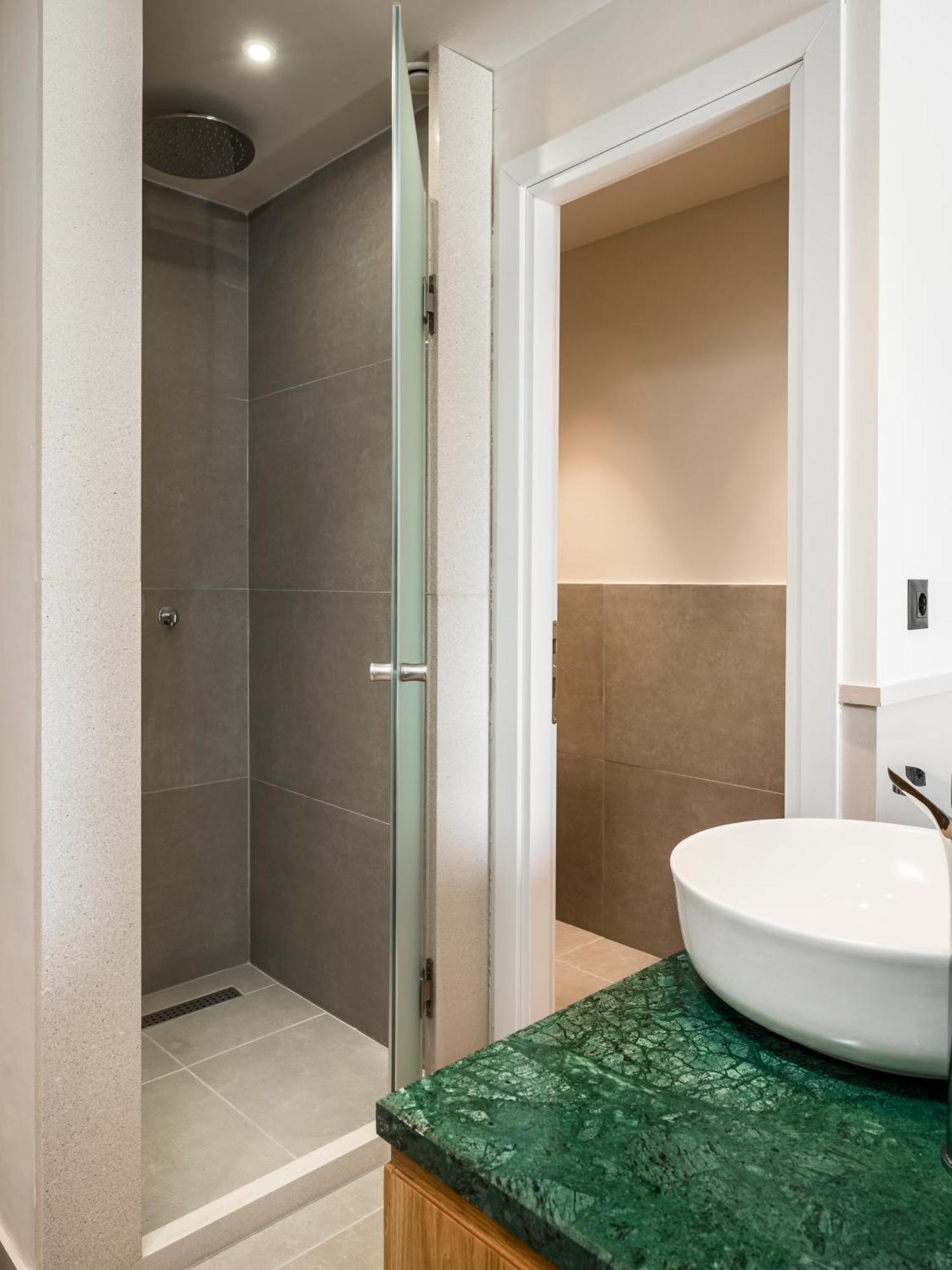Loadstar Rooms & Suites Kontokali Bagian luar foto