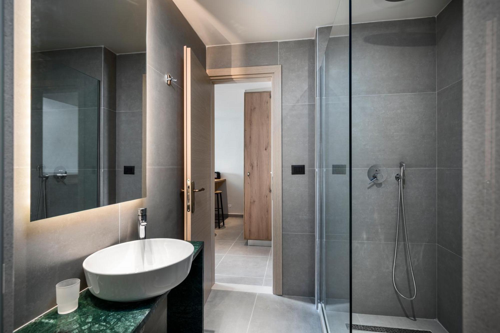 Loadstar Rooms & Suites Kontokali Bagian luar foto
