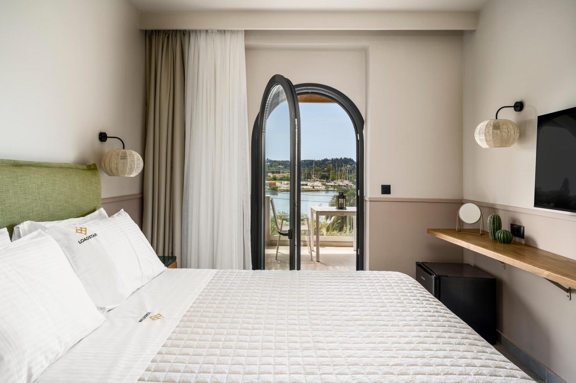Loadstar Rooms & Suites Kontokali Bagian luar foto